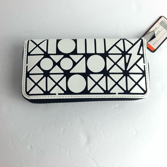 NEW Geometric Checker Print Faux Single Zip Wallet - Picture 2 of 4